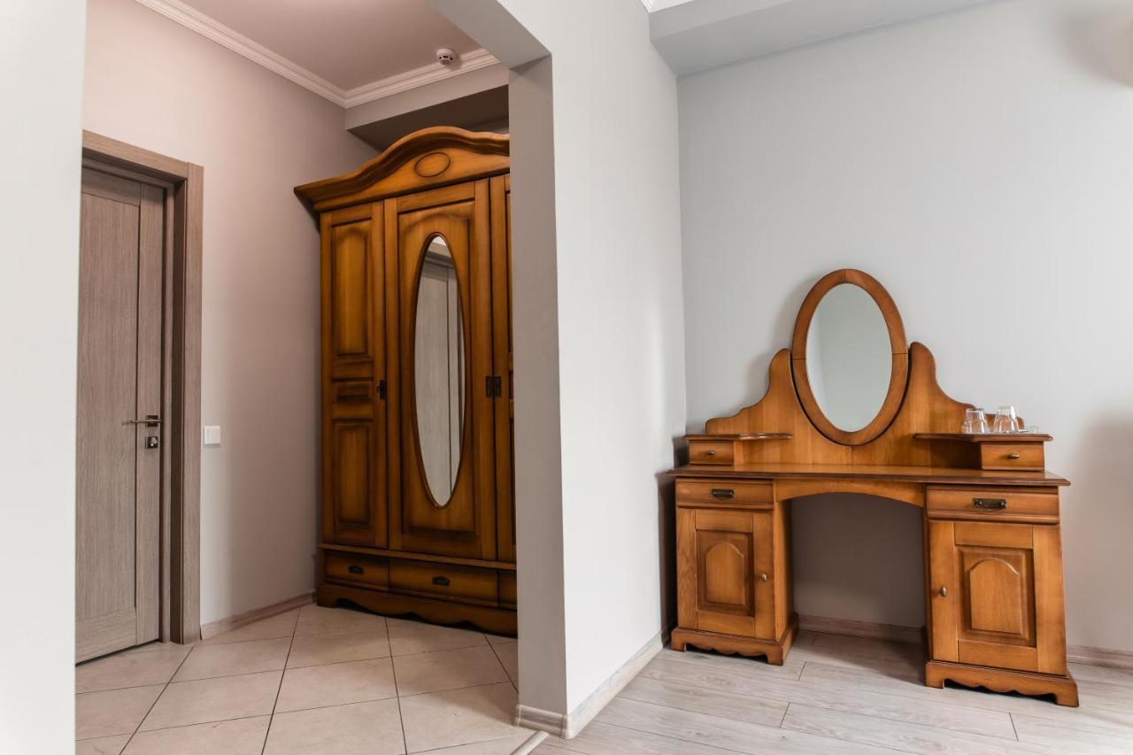 Af Trans Hotel Marshyntsi Εξωτερικό φωτογραφία